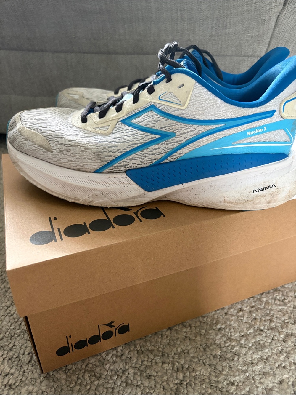Diadora Nucleo 2 Running Shoes in White & Blue Mens 10